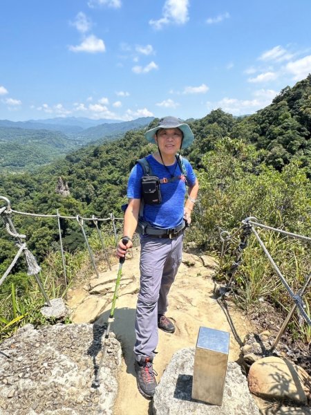 孝子山、普陀山、慈母峰賞鹿子野百合O走2592977