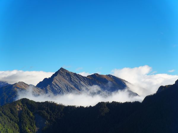 閂山鈴鳴山235651