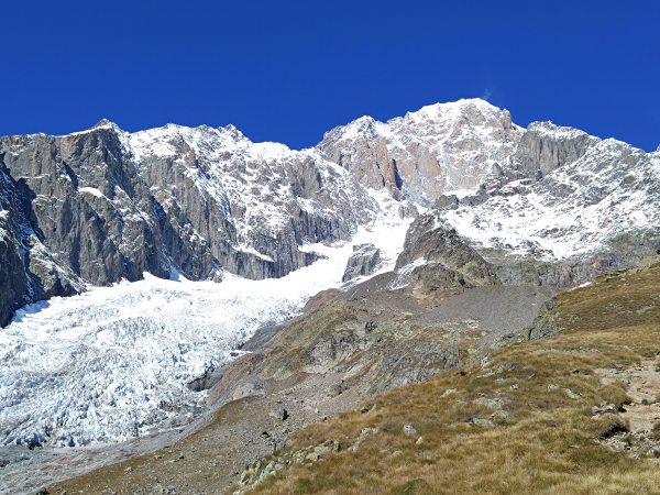 北義白朗峰衝動行 Day 2：Rifugio Monzino 雙冰河無敵美景。當日來回，難度低於五寮尖