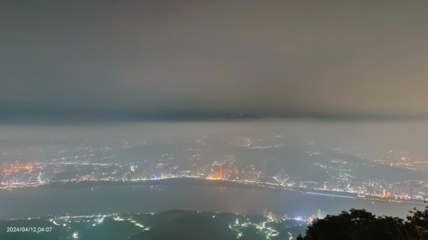 晨霧瀰漫的觀音山2476145
