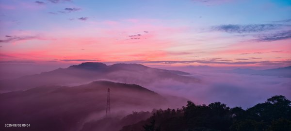 跟著雲海達人山友追雲趣 #獵狸尖 #琉璃光 #雲海 #雲海流瀑 #日出 8/22849440