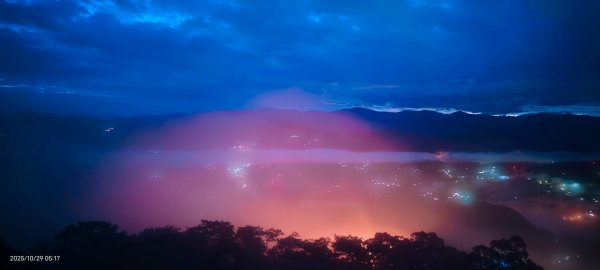 跟著雲海達人山友追雲趣 #雲洞山莊 #曙光 #日出 #雲海 10/29 & 超級月亮11/52926112