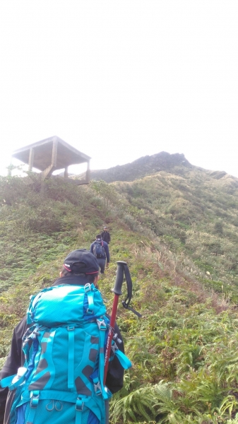 黃金五、六稜: 劍龍稜、鋸齒稜，茶壺山94490