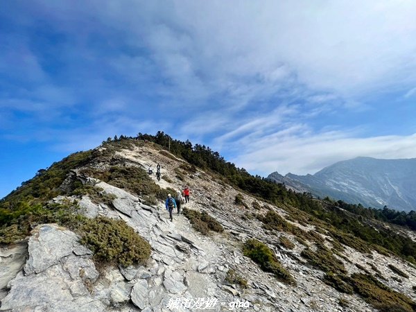 【高雄桃源】朝聖壯闊山景之南橫三星。 編號77百岳~關山嶺山2089052