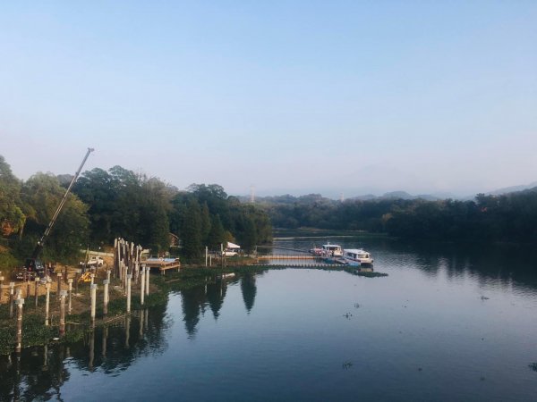 峨嵋環湖步道o走 峨嵋環湖步道、湖光山色、夕陽餘暉、吊橋遊艇、碼頭漁家1924410