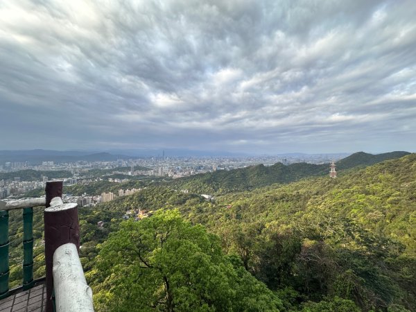 臺北大縱走第五段：捷運劍潭站至碧山巖2751296