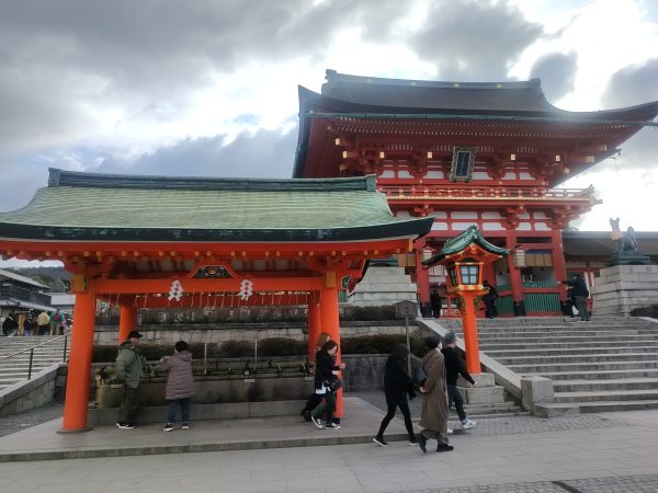 伏見稻荷山2453872
