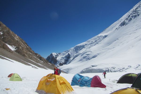 列寧峰，海拔7134公尺，海拔7134公尺--C1營地風景118595