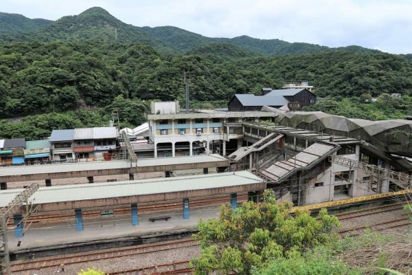 平溪  望古瀑布步道  猴硐貓村 運煤遺址。搭火車去旅行  最小的火車站 被人們忽略的秘境 望古瀑布2186135
