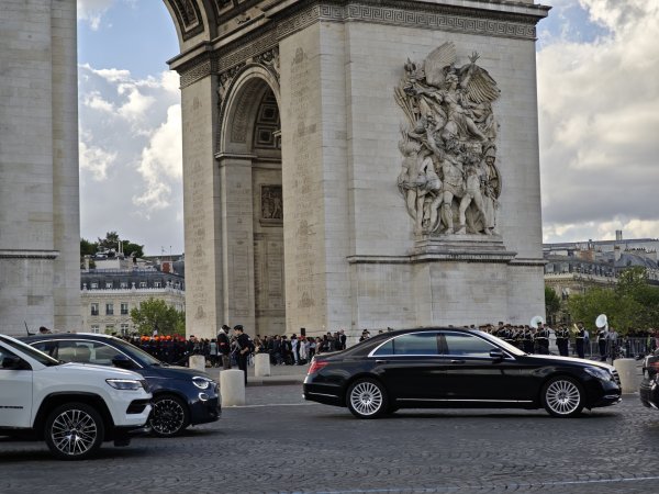 2025_0423 倫敦馬拉松順遊西歐 D5c(法國巴黎-凱旋門)2787208