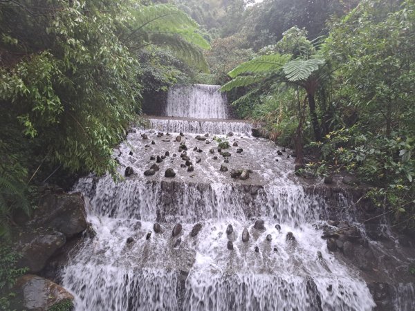 基隆紅淡山，姜子寮山，暖東峽谷，五分山步道