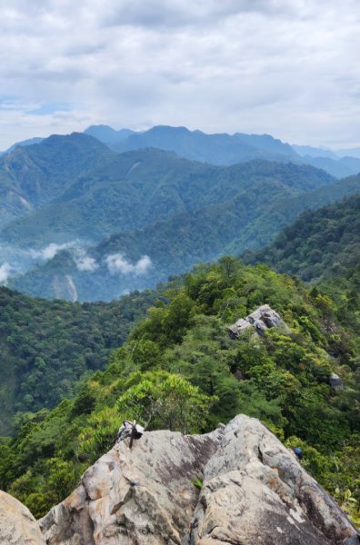 【中級山縱走】最美中級山，鳶嘴西稜縱走（鳶嘴山，醜崠山，長壽山）2741347