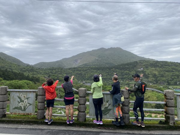 《走進竹子湖的清晨｜慢跑+美食＋泡湯享悠閒》2852695