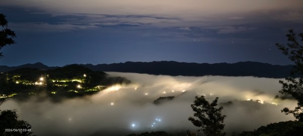 #二格路 #琉璃光 #雲瀑 #二格山  #雲海流瀑  6/173075605