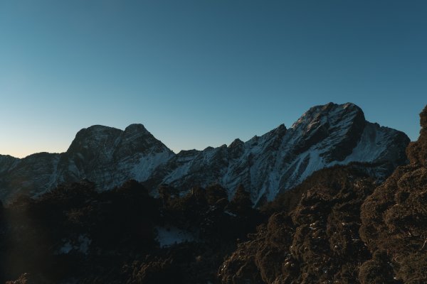 【玉山】主峰北峰二日，臺灣第一高峰雪季最美角度1881277