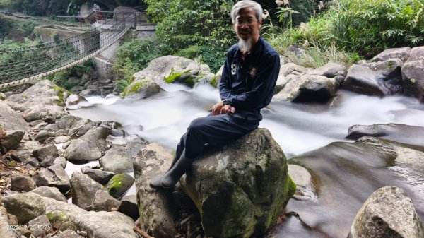 #夕陽 #火燒雲 #猴崁古道 #草山觀瀑吊橋 #住六公園 12/232968459