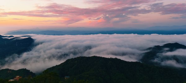 #二格山 #琉璃光 #霞光 #火燒雲 #雲海流瀑 #日出 8/202864872