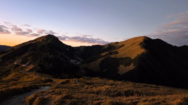 貼近山林來走個稍微不一樣風景的合歡山2989400