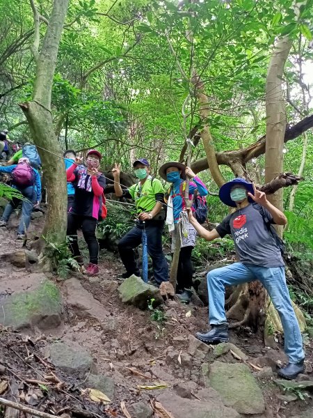 天母翠峰步道→翠峰瀑布→天母古道→文化大學→下竹林山→玉稠湖山主峰+南峰1445153