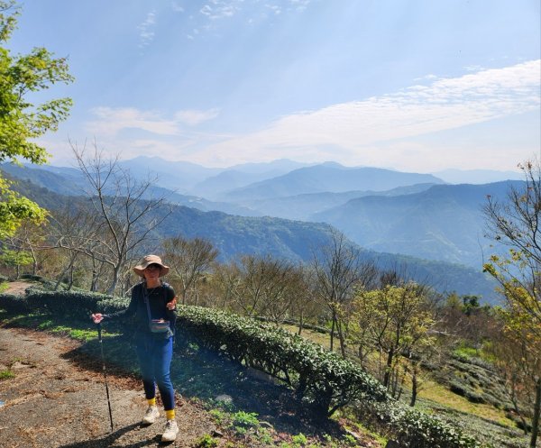 【中級山】邑治第一山，守城大山，連走守關山，守關山南峰2740896