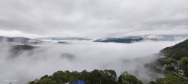石碇趴趴走追雲趣 #琉璃光 #雲海 #雲瀑 12/192965270