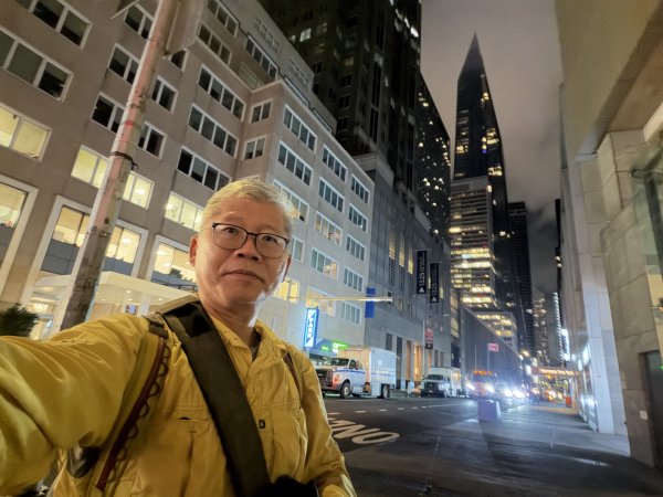 [紐約馬之行-01] 2025_1031 領紐約馬拉松物資2940489