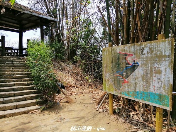 【南投。草屯】蜿蜒步道很親民。 中興新村虎山步道1383077