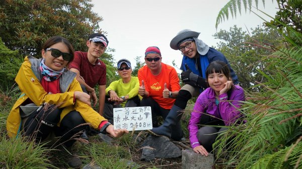 漫步雲霧繚繞的沙卡噹三雄1034219