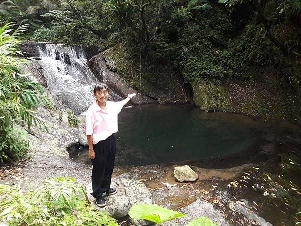 貴妃池 春寒賜浴華清池 溫泉水滑洗凝脂