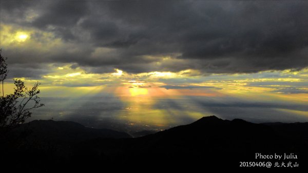 北大武山 雨後的夕陽雲海與日出879110