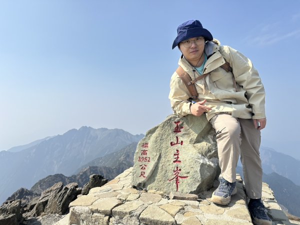 115.4.16玉山過生日3038379