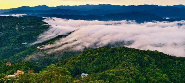 #二格山 #琉璃光 #雲瀑 #雲海流瀑 #火燒雲 #日出 8/21&222866265