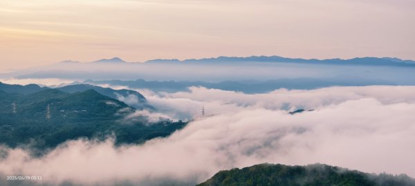 二格山 #琉璃光 #雲海流瀑 #雲瀑 #火燒雲 #霞光 #日出 6/192815304