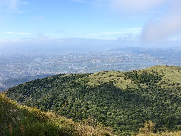 [百山百鳥尋旅-11/15] 2025_0927 大屯主峰-連峰步道_大屯山南峰2899338