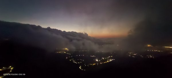 大屯山夜景/晨曦/日出/雲瀑/芒花&小觀音山西峰雲瀑10/26 & 11/12326949