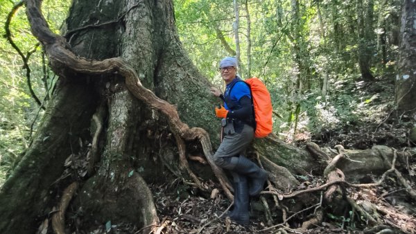 唐穗山11408162860927