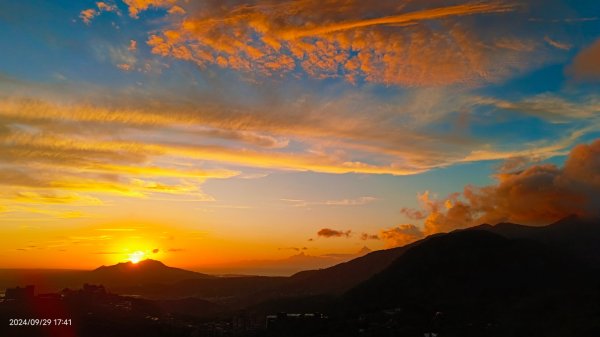 小草山夕陽火燒雲9/292606887