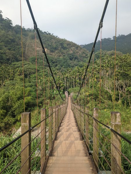 華山小天梯。情人橋1558874