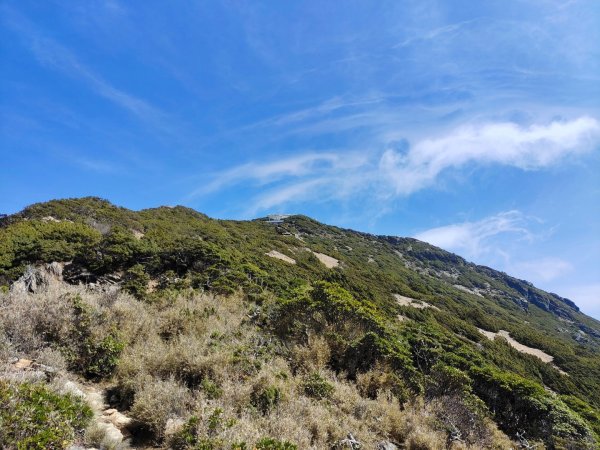 終於看到1000元背面的山景登頂玉山北峰／前峰2495957