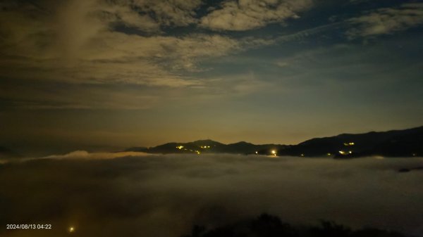 北宜郊山之濫觴 #琉璃光雲海 #火燒雲雲海 #日出雲海 #觀音圈雲海 8/132573189