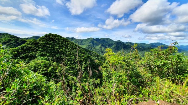 石燭尖，薯榔尖，石筍尖，菁桐古道，東勢格越嶺古道，月扇湖山，風露嘴山，四分子古道1749425