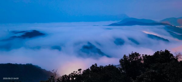 #二格山 #琉璃光 #雲海流瀑 #雲海 #手機拍攝 5/212793584