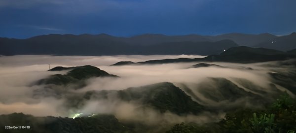 #二格路 #琉璃光 #雲瀑 #二格山  #雲海流瀑  6/173075612