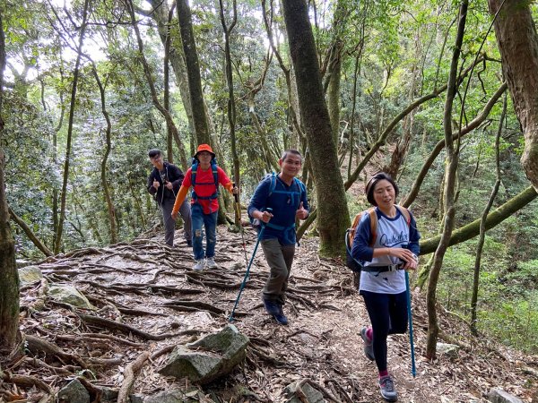 五訪台中鳶嘴山：拉繩挑戰陡峭岩壁785410