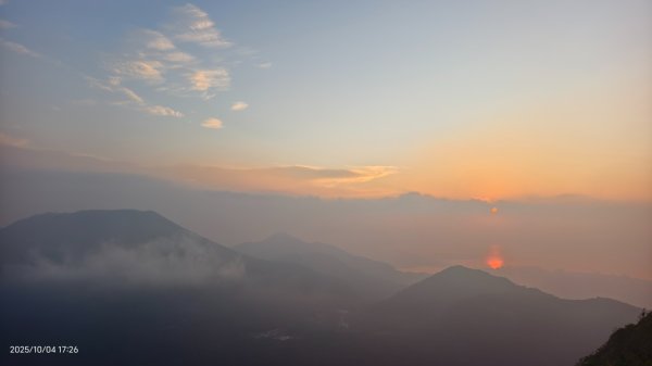 #小觀音山西峰 #雲海 #雲瀑 #觀音圈 #夕陽 #霞光 #月圓 10/5&6&42904217
