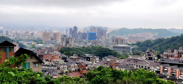 烏來大羅蘭古圳步道（馬岸步道），信賢步道，昇龍瀑布，文山枹子腳山（140高地公園），小坑溪文學步道2088992