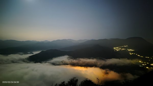 #翡翠水庫壩頂 #月亮雲海 #日出雲海 #日月同框 #石碇雲海 3/242744162