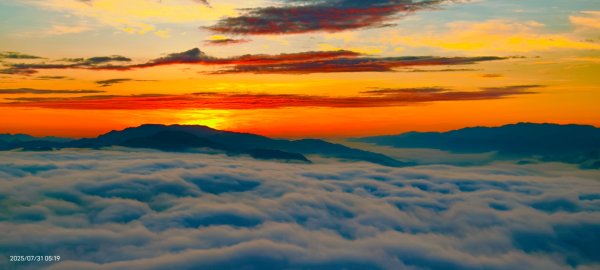 跟著雲海達人山友追雲趣 #石碇後山 #雲海 #霞光 #日出 #火燒雲 7/312848515