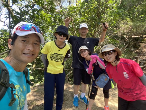 《夏日大坑同行記｜10號步道登稜線，與家人感受山風與人情味》2926343
