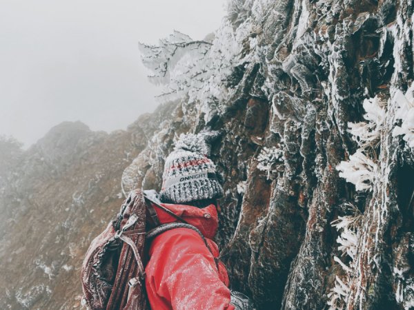 玉山｜在四月雪中走入山